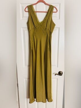 Olive Green Lace-Trim V-Neck Maxi Dress for Juniors